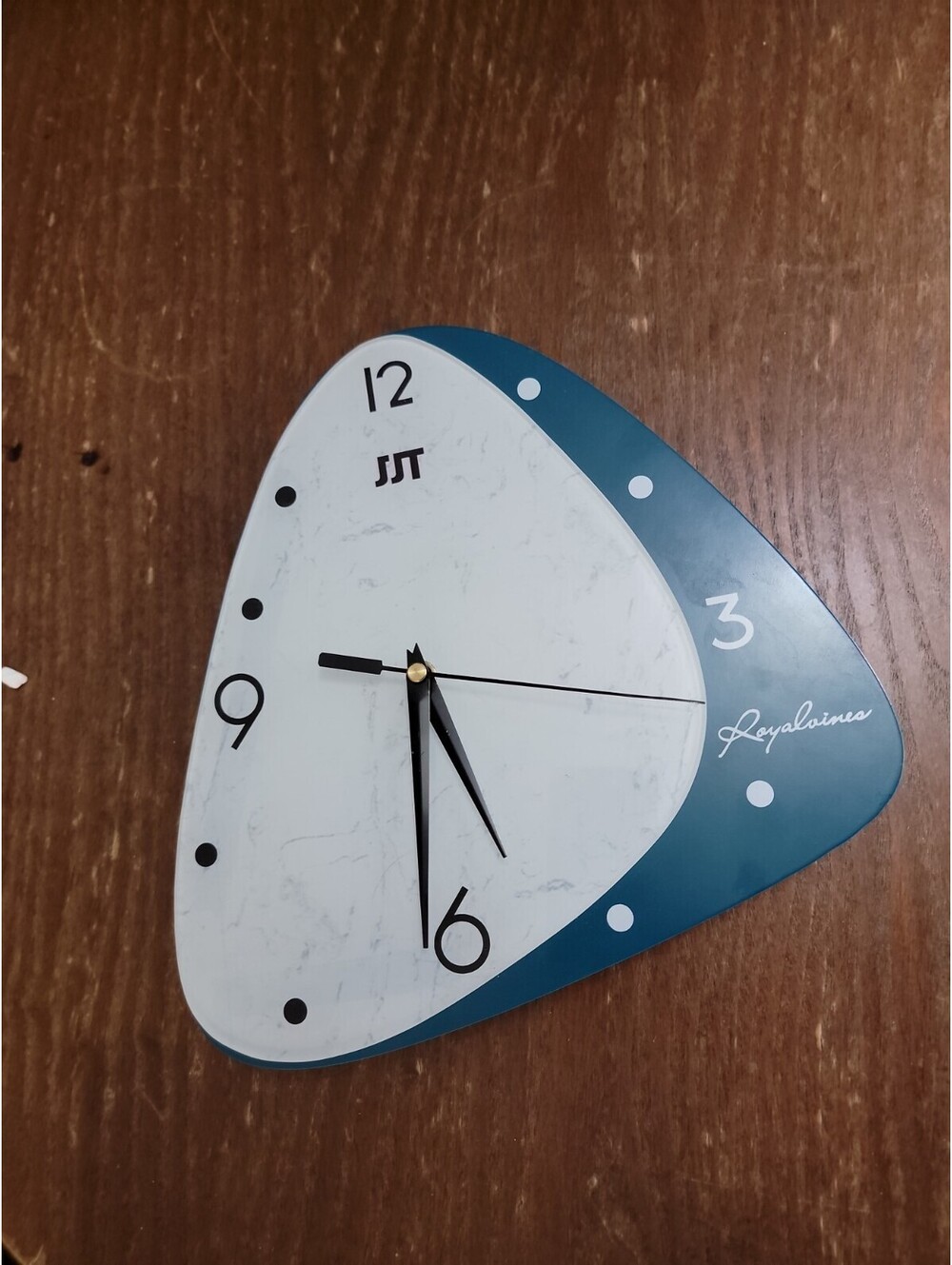 StoreHanging Clock, Elegant Vintage Style